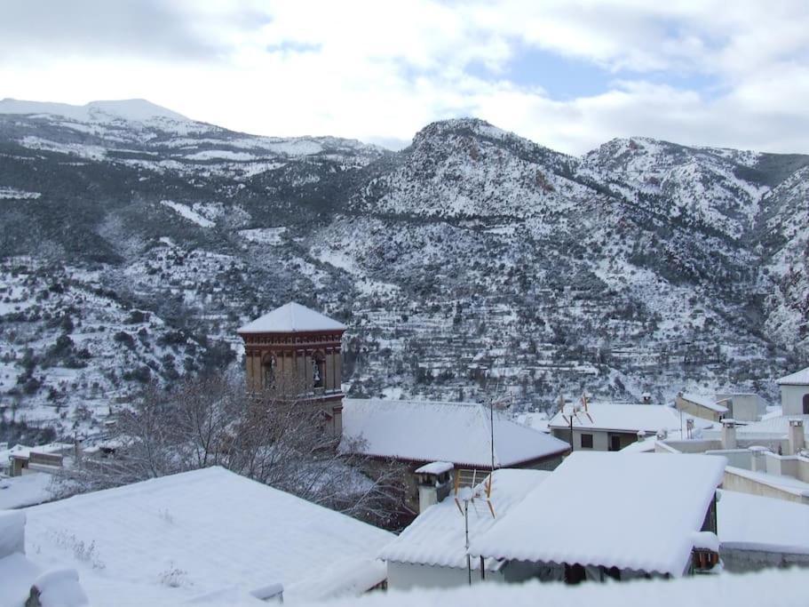 La Casa De Sensi Villa Güéjar Sierra Eksteriør billede